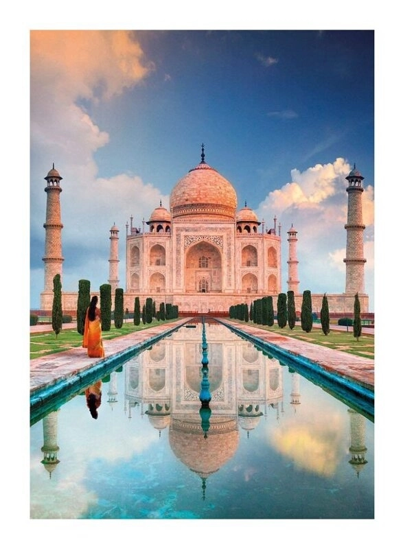 Vor dem Taj Mahal