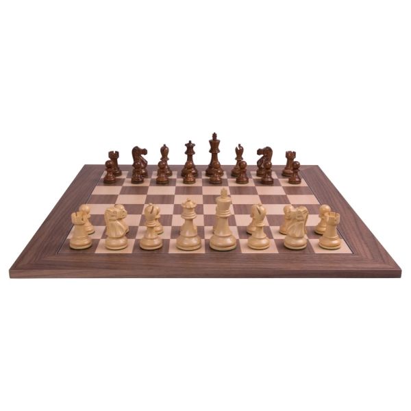 Schach & Schachspiele im Kästchen. Stück zusammen wie ein 